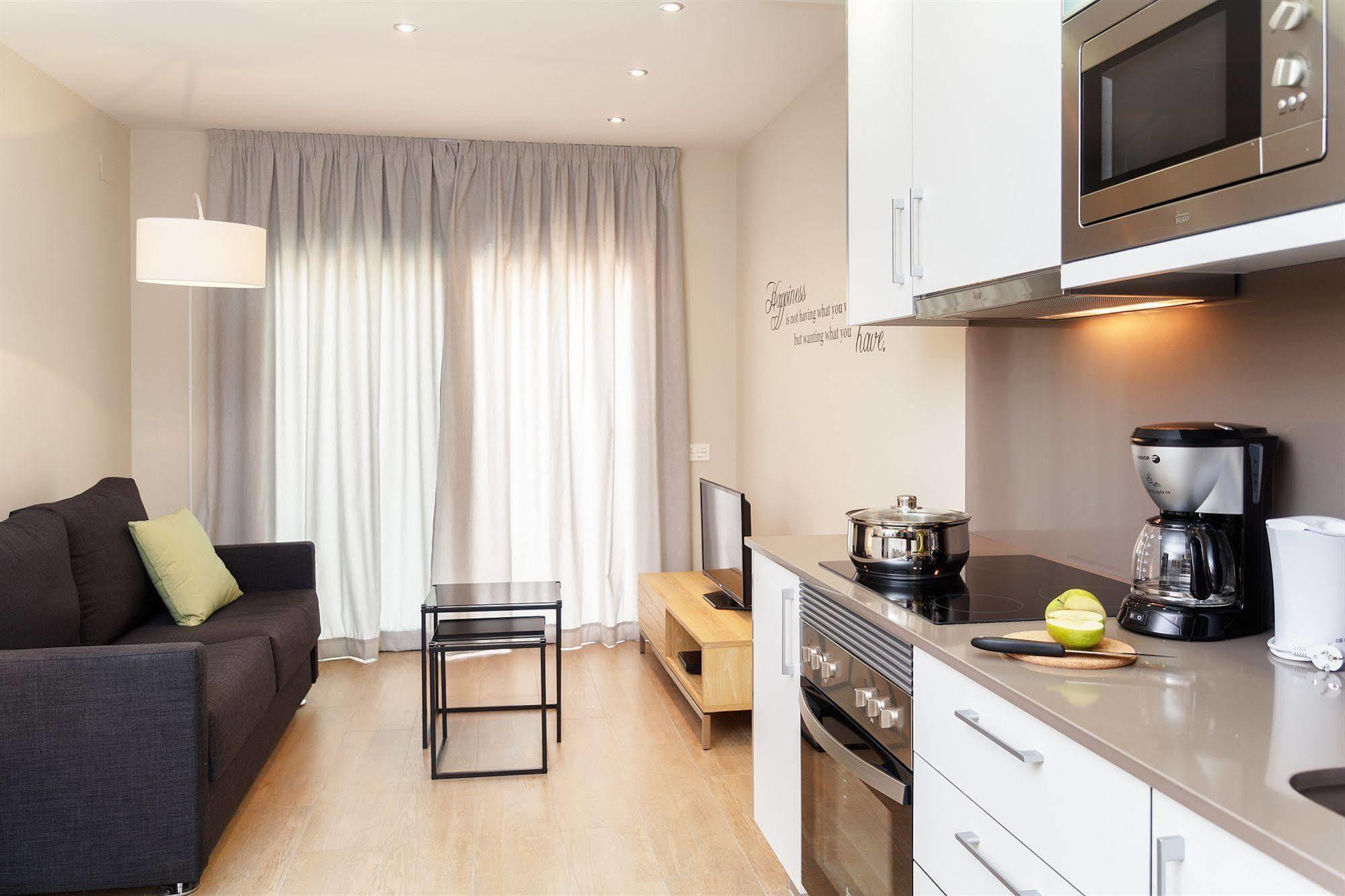 Apartman Feelathome Plaza *